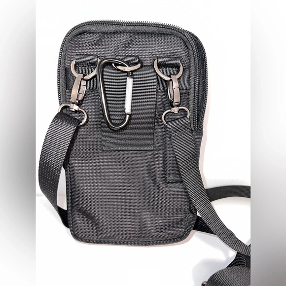 SBS, adjustable, Crossbody, 3 zip compartment, one pouch, belt loop and back 5x8 - Picture 6 of 10